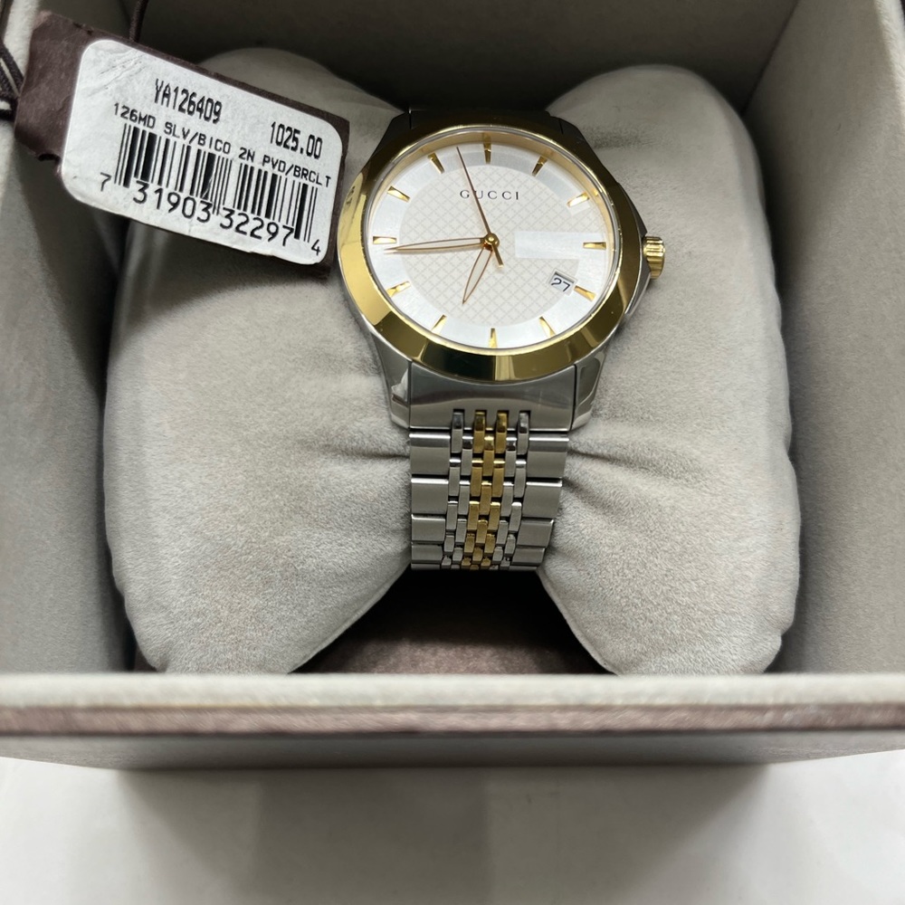 2 Tone Men’s Gucci Watch , gold and stainless steel - Picture 2 of 7